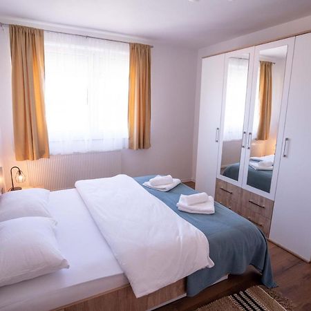 Apartman Niko Livno Exteriör bild